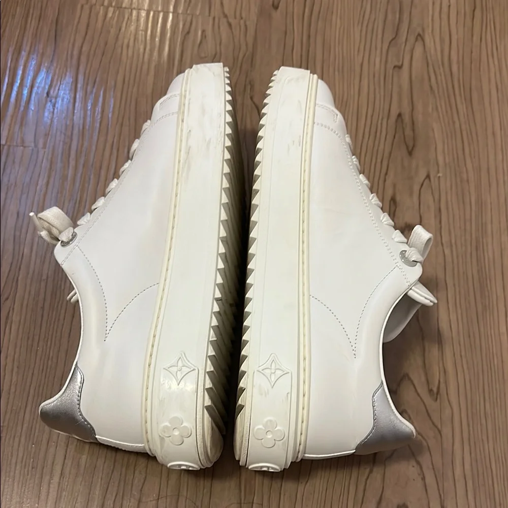 Louis Vuitton White Silver Sneakers with Crystal V Logo - Picture 3 of 4